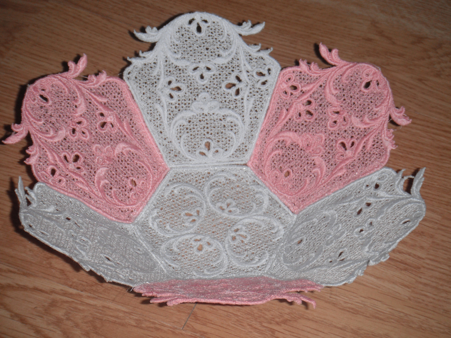 bowl lace rose et blanc
